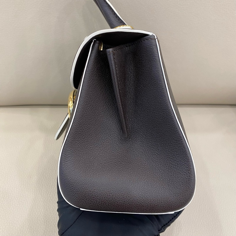 Delvaux Brillant mini 底長約20 巧克力色 有保卡和鏡子-4