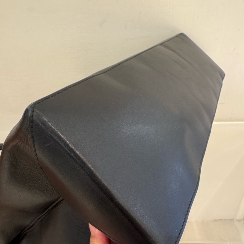 Chanel 白色字樣肩背購物包-9