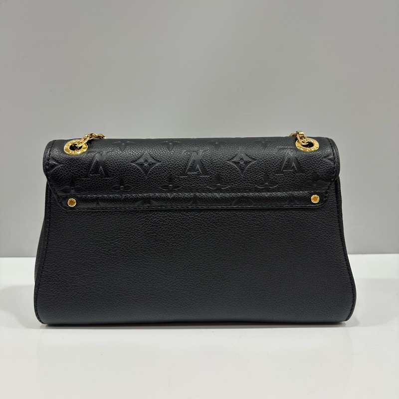 LV M48931 黑牛皮壓紋金釦GERMAIN 斜背包PM-1