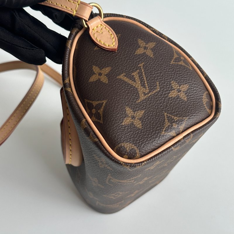 經典款🤎 Louis Vuitton LV 路易威登 Speedy Nano 斜背包-15