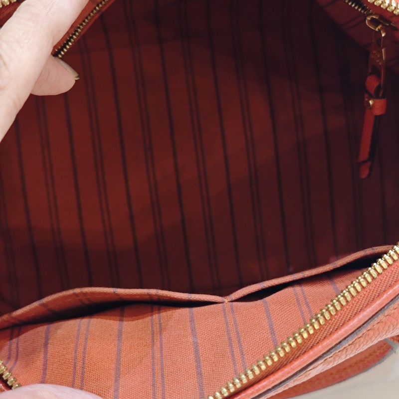 LV紅色壓紋兩用speedy ❤️-5