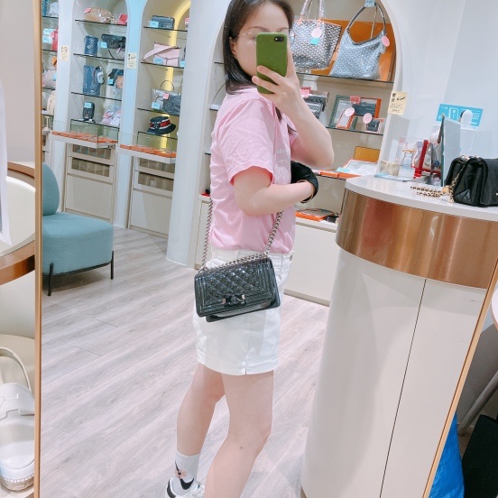 TK1811 Chanel香奈兒黑色Boy斜挎包 Small Leboy So Black-1