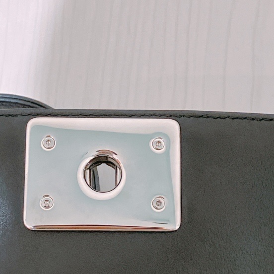 TK1811 Chanel香奈兒黑色Boy斜挎包 Small Leboy So Black-5