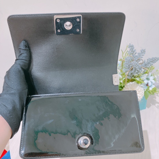 TK1811 Chanel香奈兒黑色Boy斜挎包 Small Leboy So Black-6