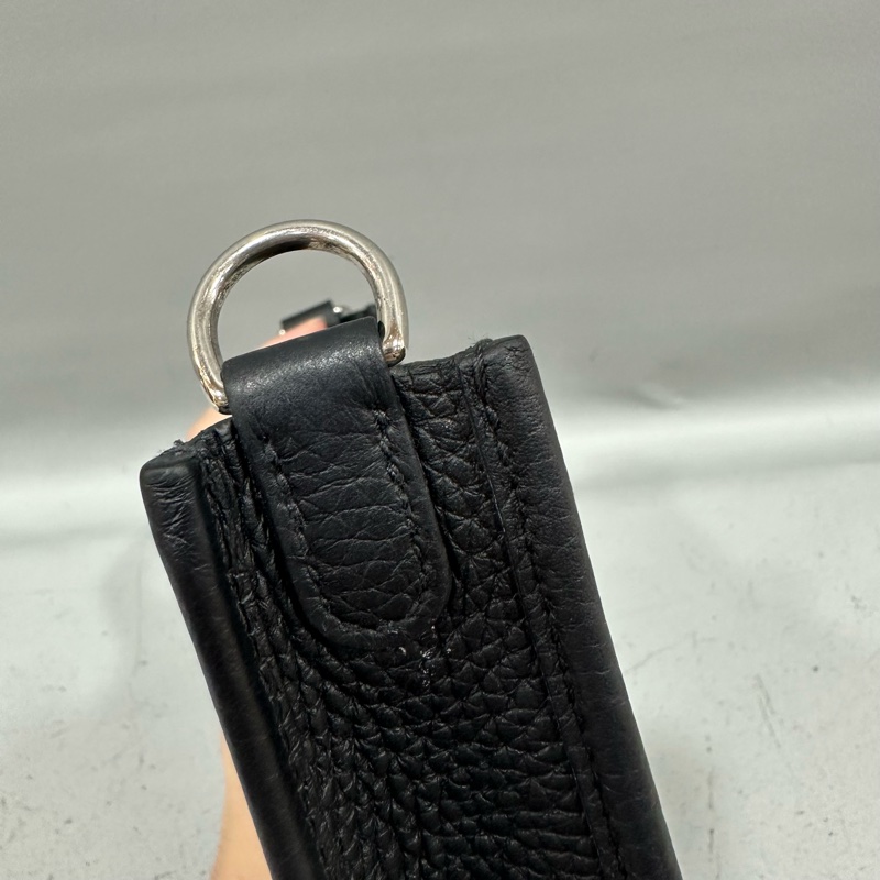 Hermes 黑色TC皮銀釦mini evelyne U刻-4