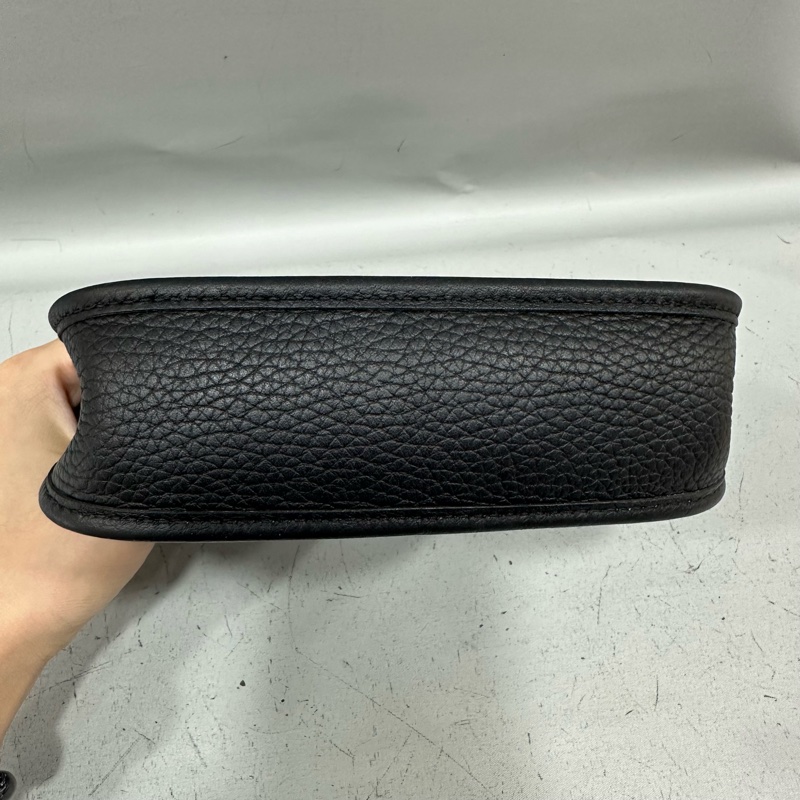 Hermes 黑色TC皮銀釦mini evelyne U刻-9