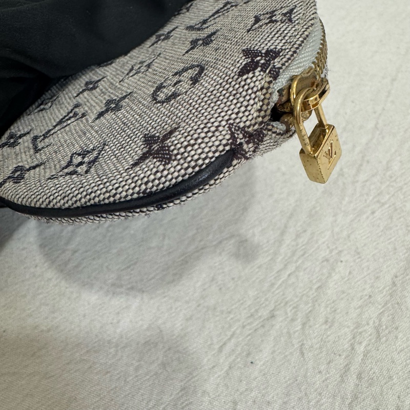 Louis Vuitton 灰色提花布零錢包-6
