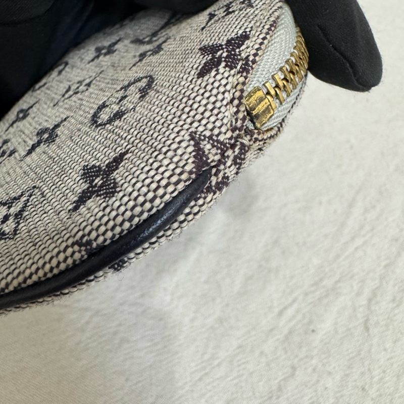 Louis Vuitton 灰色提花布零錢包-8
