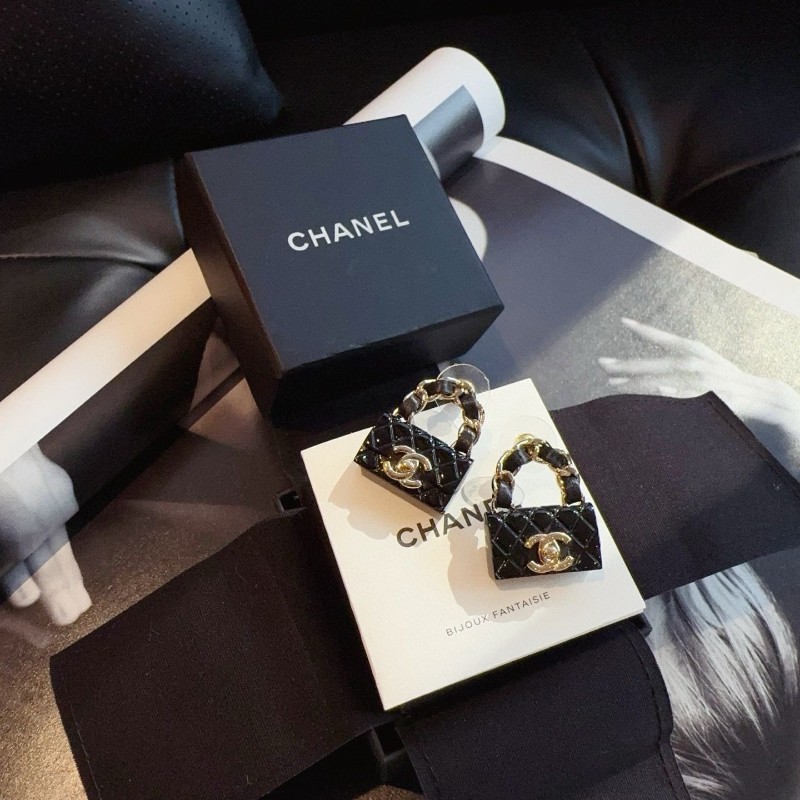 Chanel 23C earrings-0
