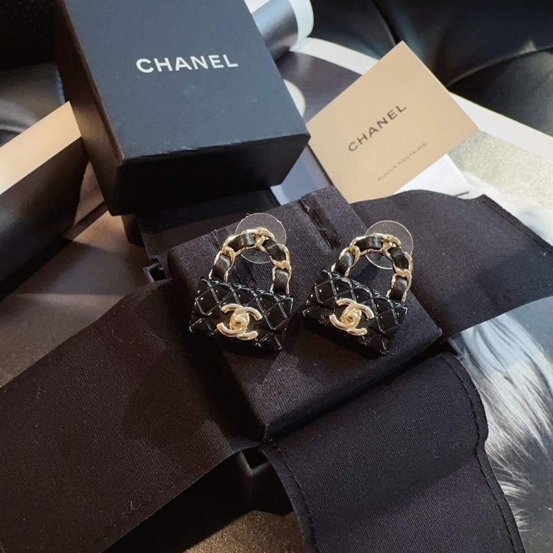 Chanel 23C earrings-6