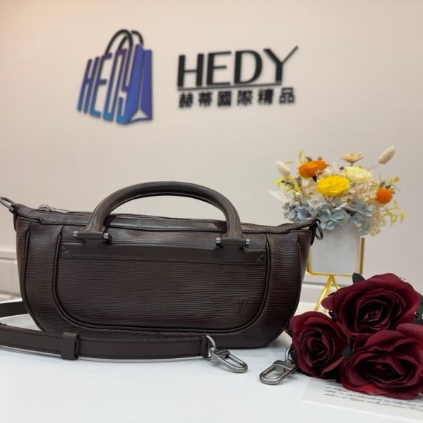 Louis Vuitton 深咖包袋-1