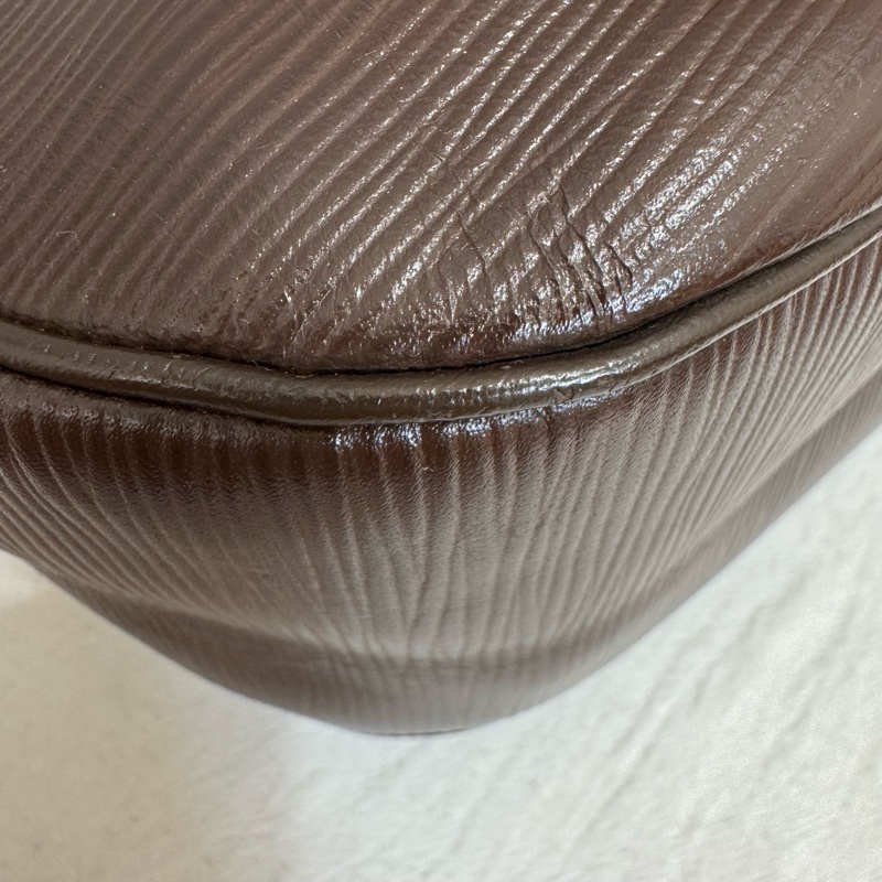 Louis Vuitton 深咖包袋-7