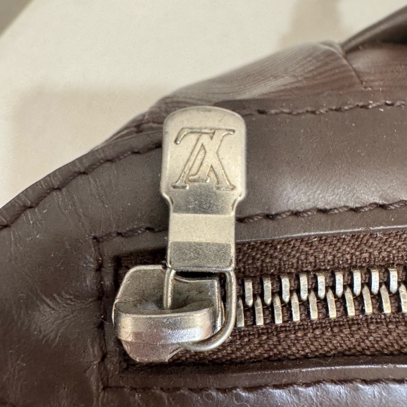 Louis Vuitton 深咖包袋-11