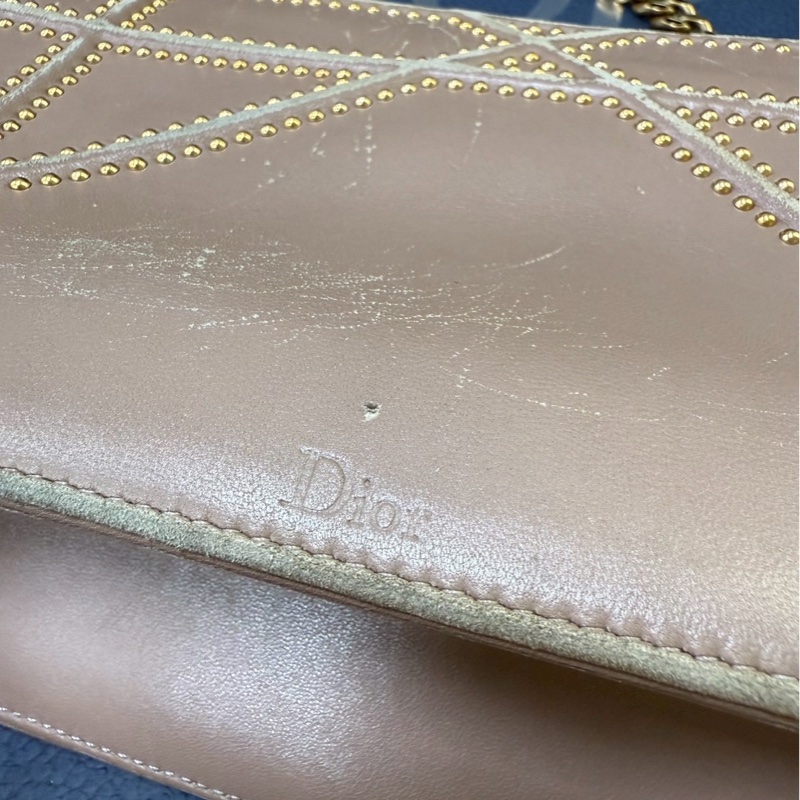 Dior 藕粉鉚釘 盾牌包斜肩包-27