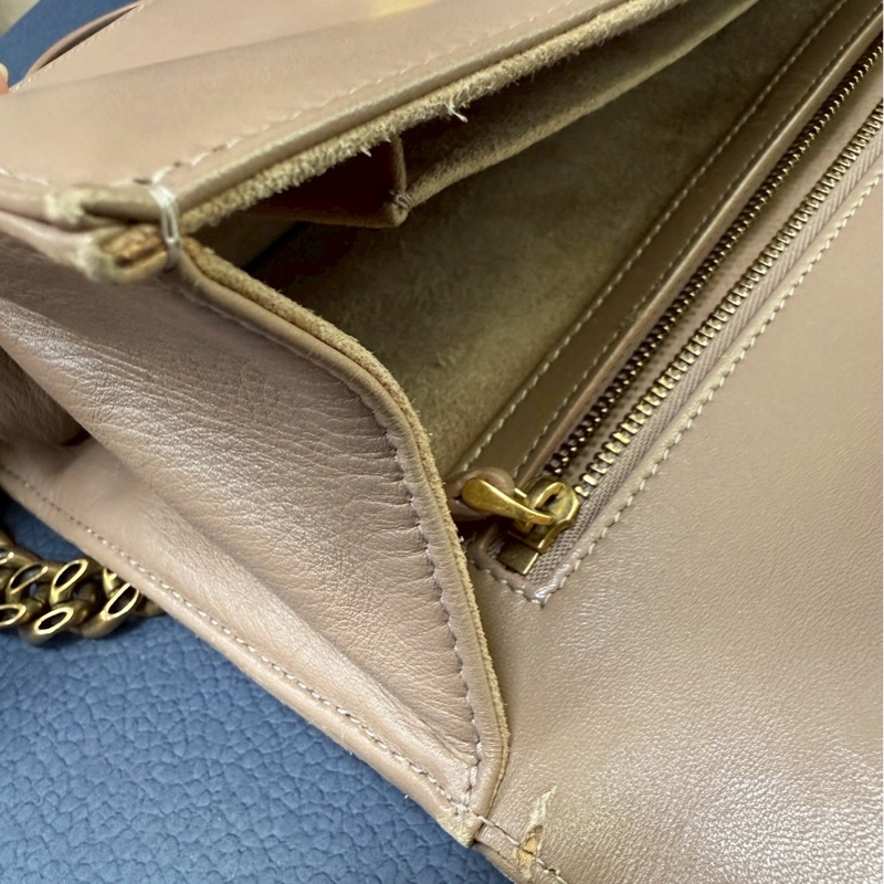 Dior 藕粉鉚釘 盾牌包斜肩包-34