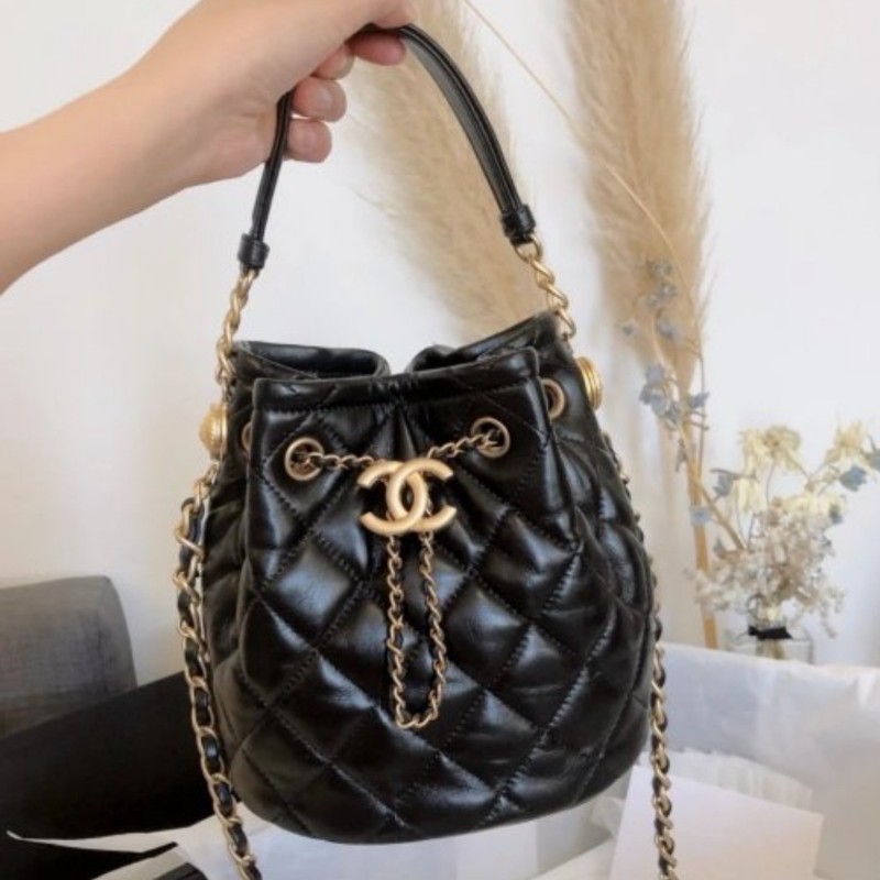 Chanel 油蠟羊皮金幣水桶包（斜背/手提）兩用-10