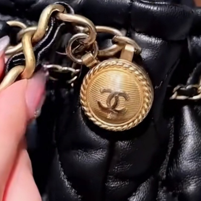 Chanel 油蠟羊皮金幣水桶包（斜背/手提）兩用-12