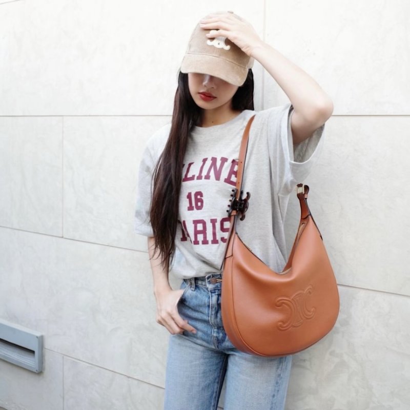 🎉新品好折扣✨Celine 114713 中款 Heloise Cuir 凱旋門柔軟小牛皮包 棕褐色﻿-2