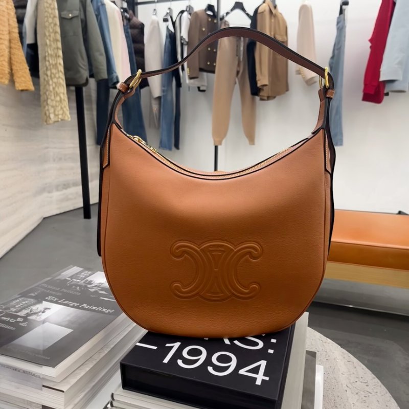 🎉新品好折扣✨Celine 114713 中款 Heloise Cuir 凱旋門柔軟小牛皮包 棕褐色﻿-5