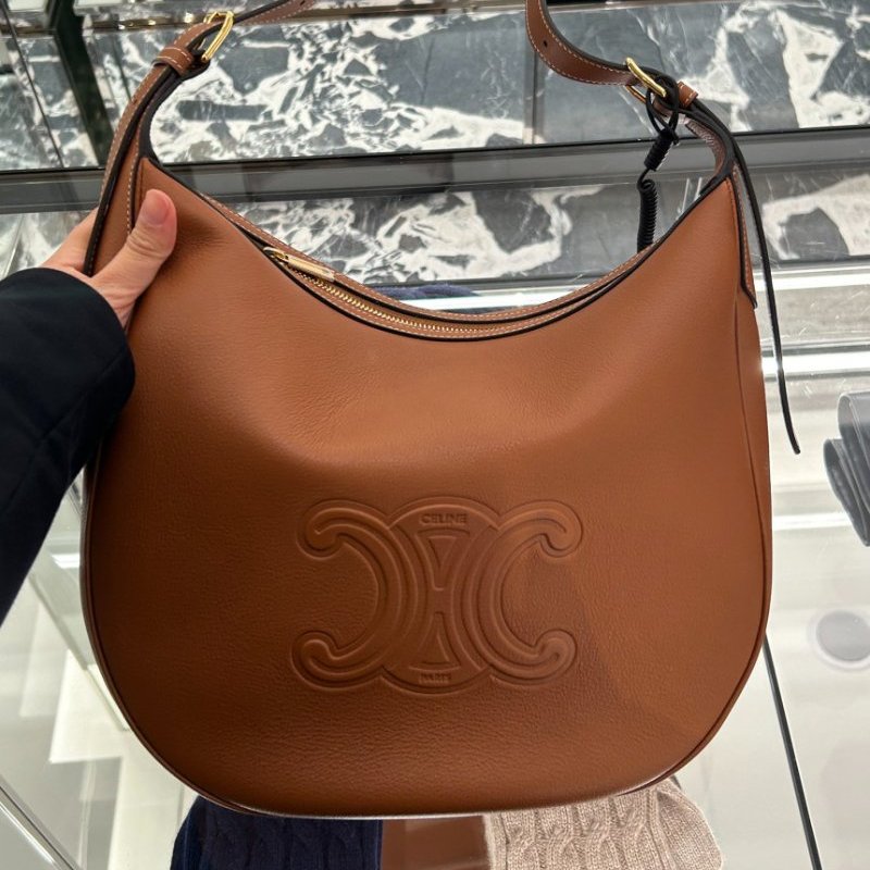 🎉新品好折扣✨Celine 114713 中款 Heloise Cuir 凱旋門柔軟小牛皮包 棕褐色﻿-10