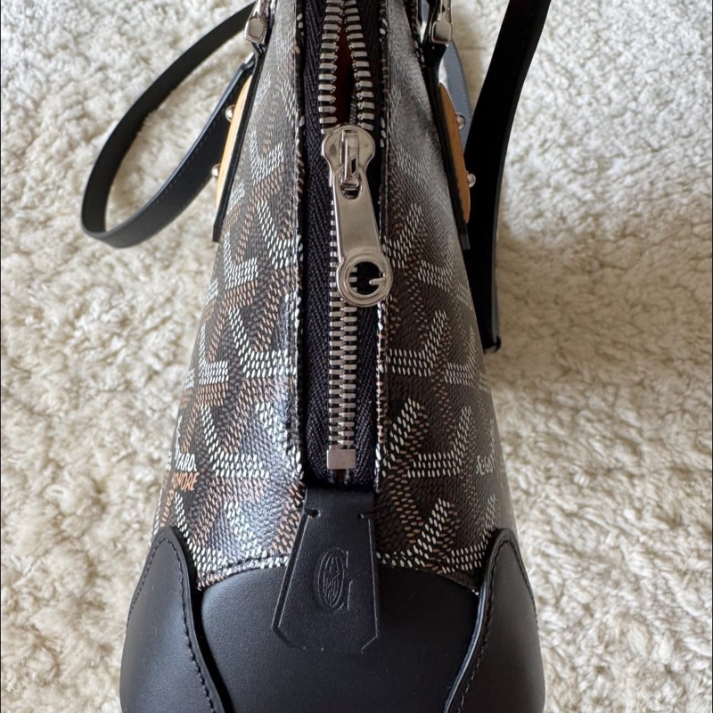 《特惠》Goyard 黑色mini 小貝殼包-15