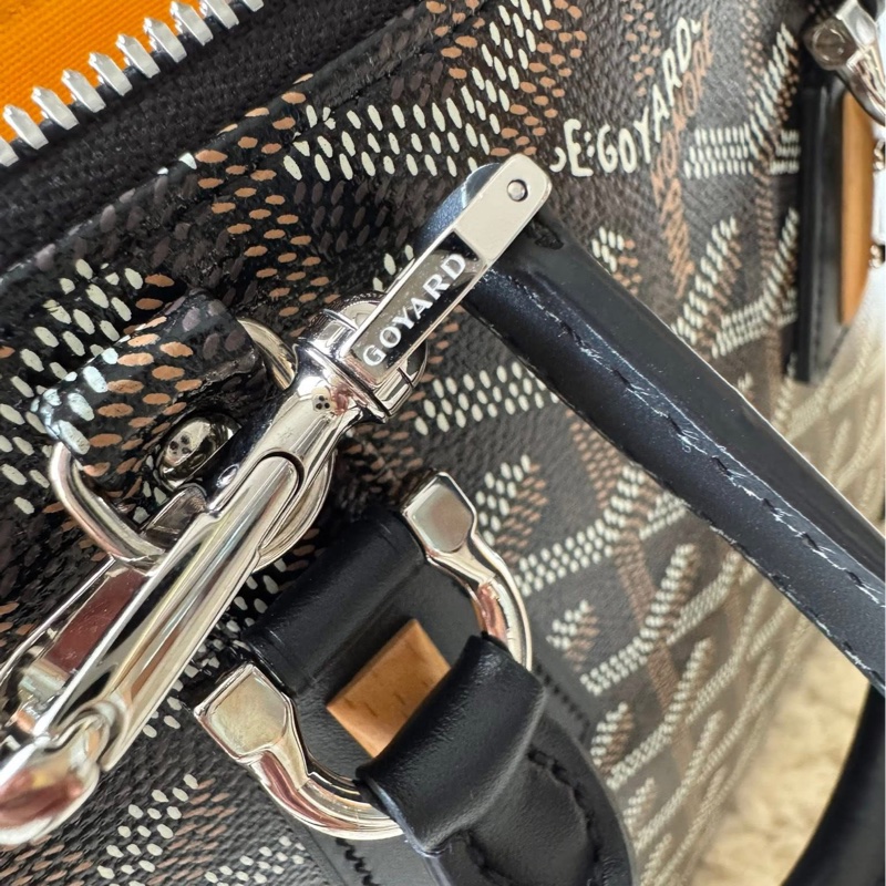 《特惠》Goyard 黑色mini 小貝殼包-18