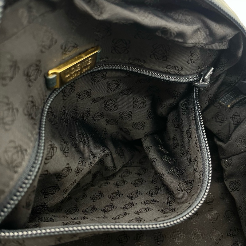 「JL精品代購」Loewe 灰綠色柔軟小羊皮金屬鏈條小方包-12
