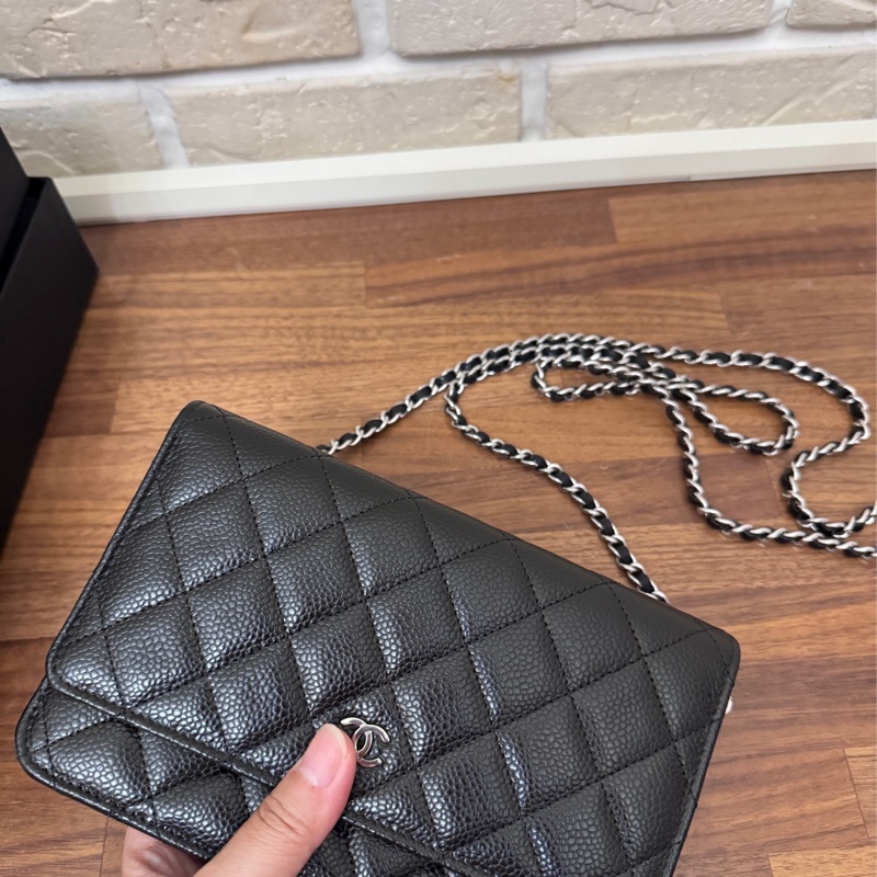 Chanel 黑銀荔枝皮Woc 去年漢神購入晶片金屬標-8