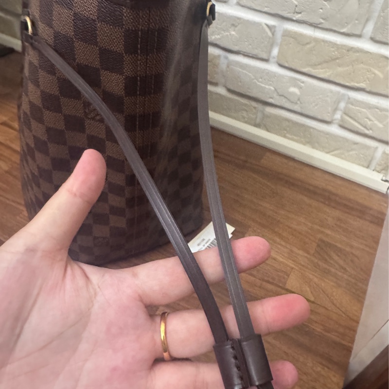 Lv 棋盤格購物包 Gm-29