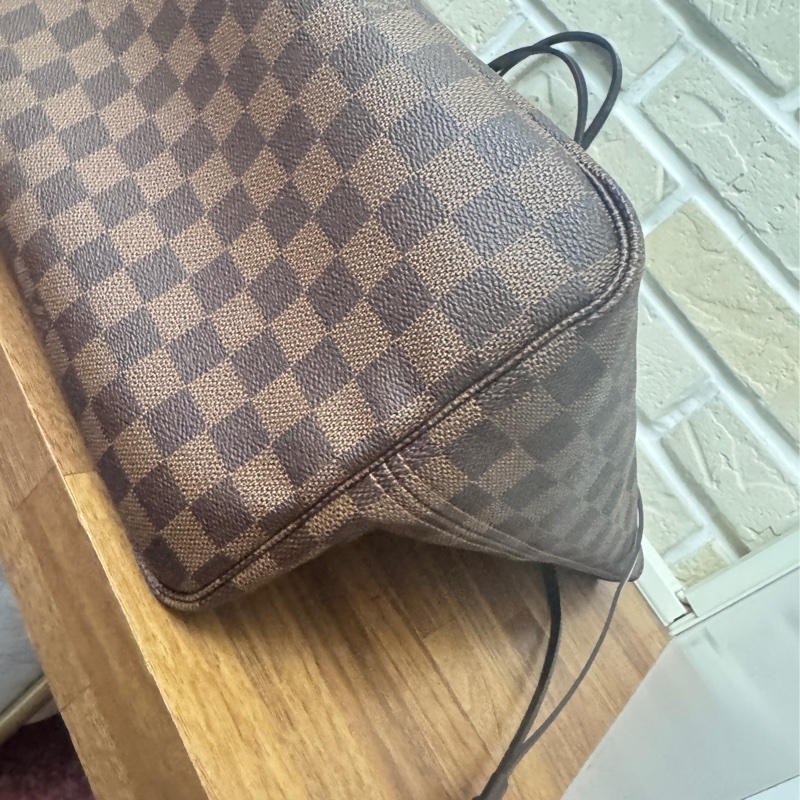 Lv 棋盤格購物包 Gm-32