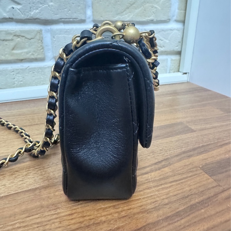 Chanel 25a珍珠方胖 7月才離櫃全新全配-6