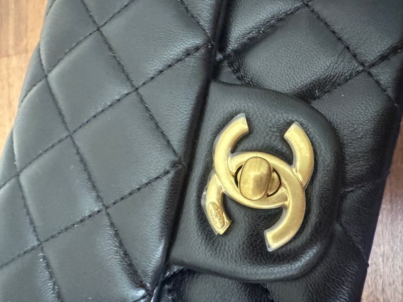 Chanel 25a珍珠方胖 7月才離櫃全新全配-9