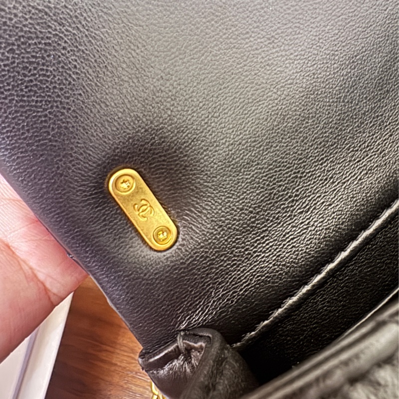Chanel 25a珍珠方胖 7月才離櫃全新全配-18