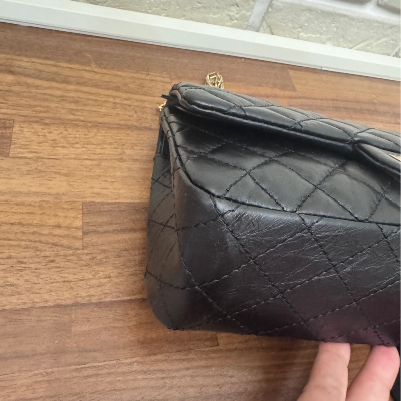 Chanel 2.55小號 黑金全配 近全新-12