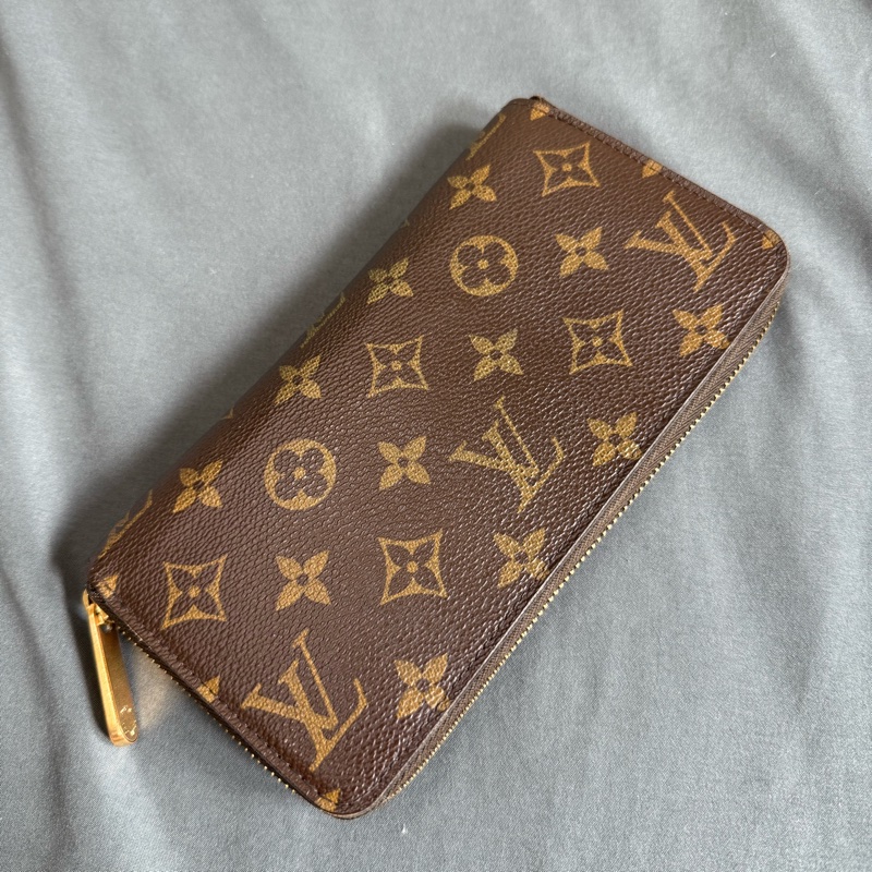 Lv 老花拉鍊長夾 (M60017) 8卡-0