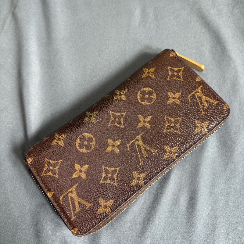 Lv 老花拉鍊長夾 (M60017) 8卡-1