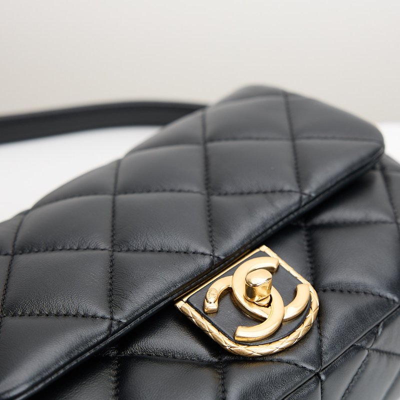Chanel 22B 黑金大方胖-12
