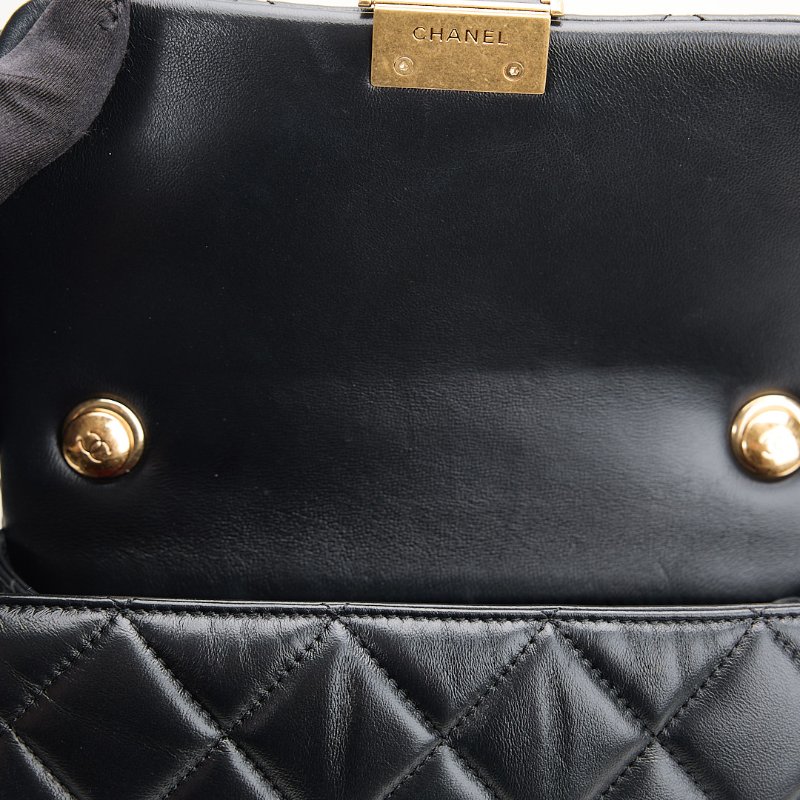 Chanel 22B 黑金大方胖-21