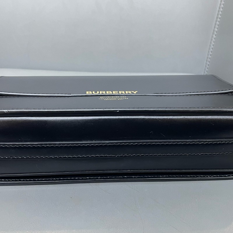 Burberry Grace 中號 黑金 肩背包斜背包 box光面皮-6