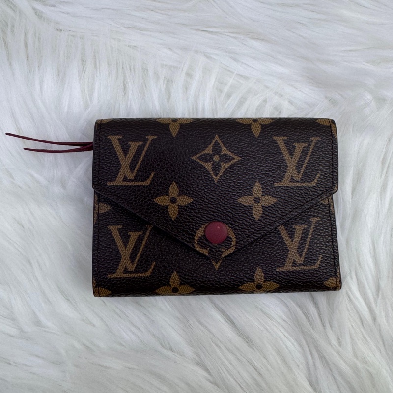LOUIS VUITTON Monogram Victorine Wallet 錢包-0