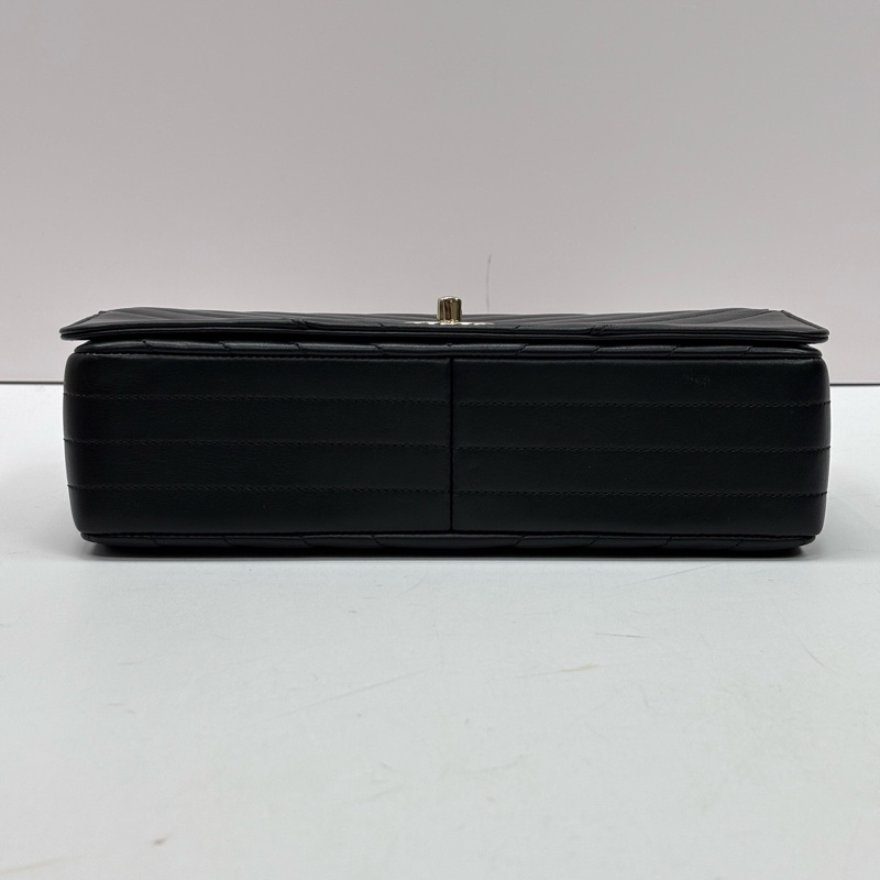 Chanel香奈兒CF黑金V紋單肩斜挎包-2