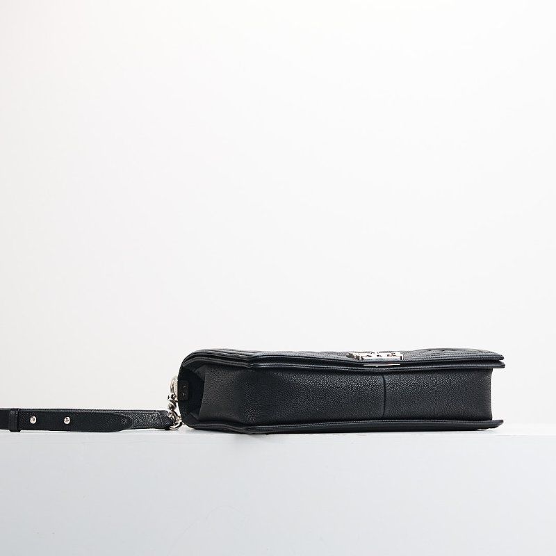 Chanel Boy28黑銀牛-4