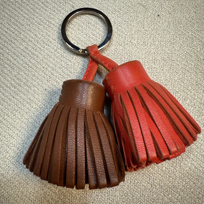 Hermes 草裙 鑰匙圈 雙色-0