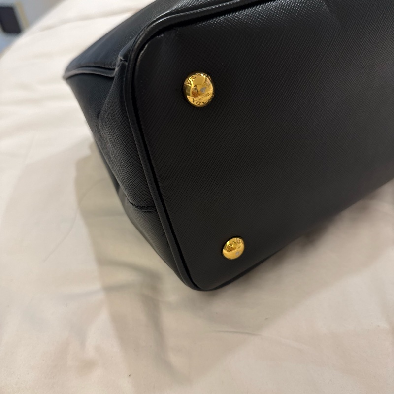 Prada 黑金殺手包-8