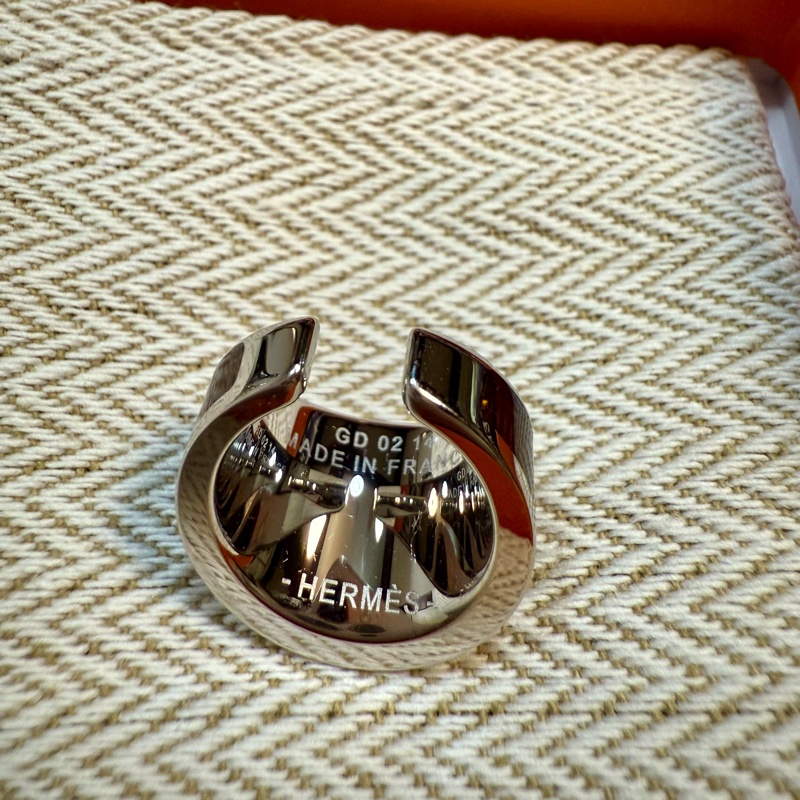 Hermes 超稀有 超美 馬蹄造型 牛角薄片 耳骨夾-5