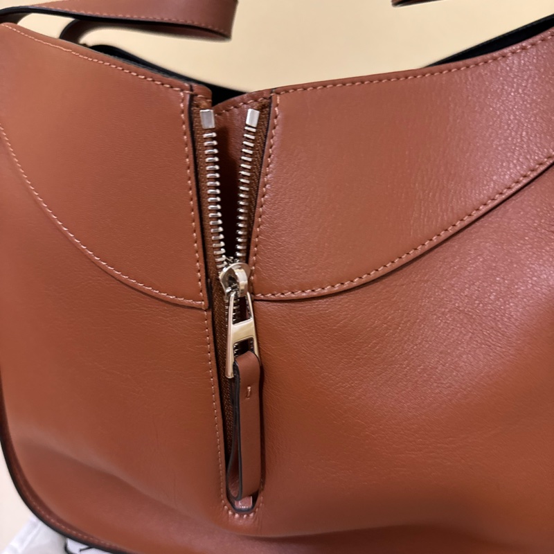 Loewe Hammock small bag-13
