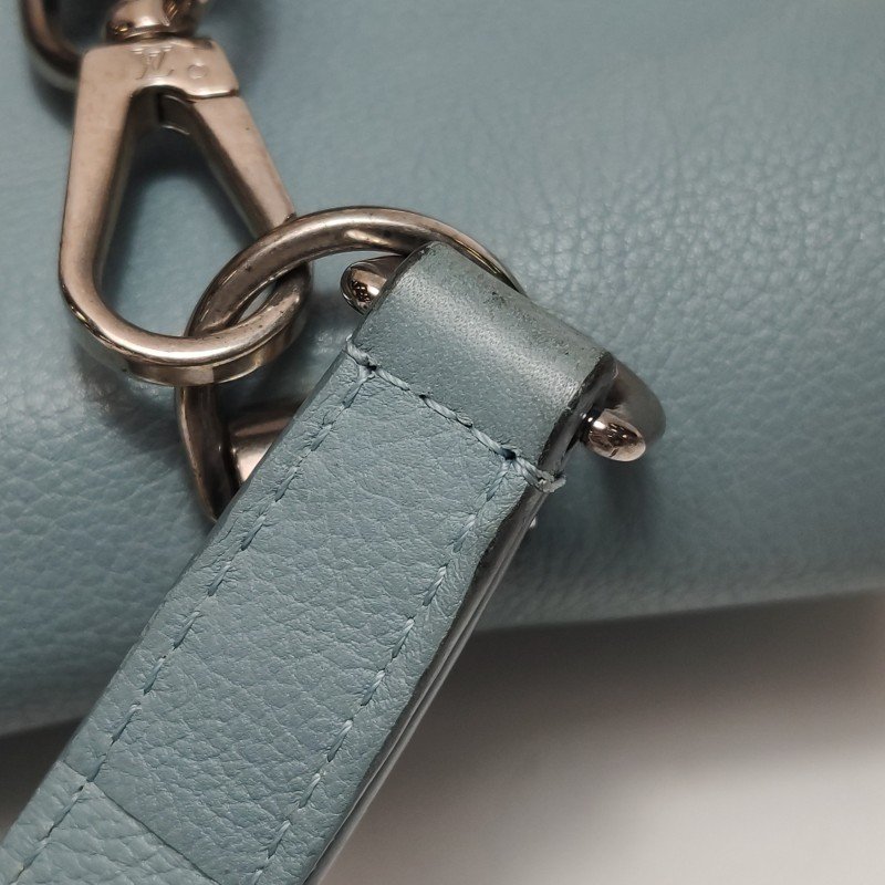 Louis Vuitton (LV) Lockme 牛皮 拼色 LV 轉鎖 手提包 單肩包-22