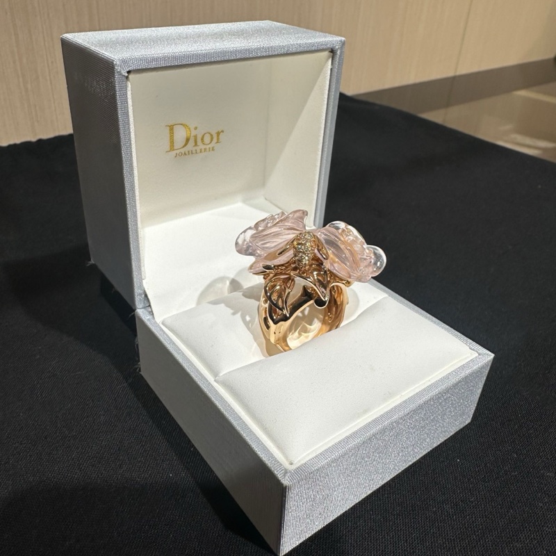 DIOR ROSE DIOR PRE CATELAN玫瑰金鑲鑽粉水晶戒指-10