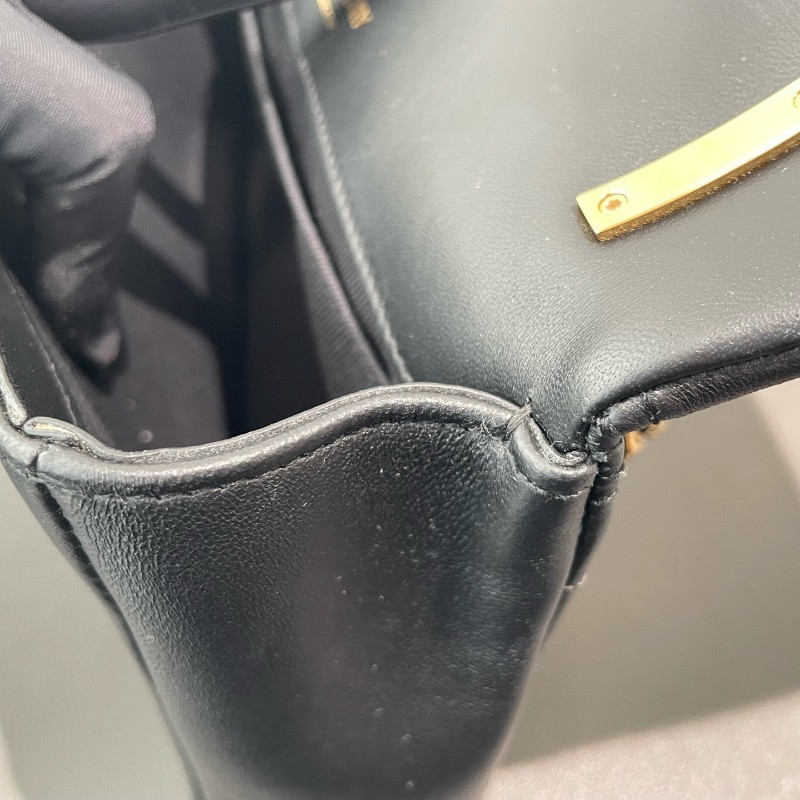 Burberry Lola 蘿拉包 黑金 字母B鏈條肩帶 羊皮 小號 肩背包 斜背包-10