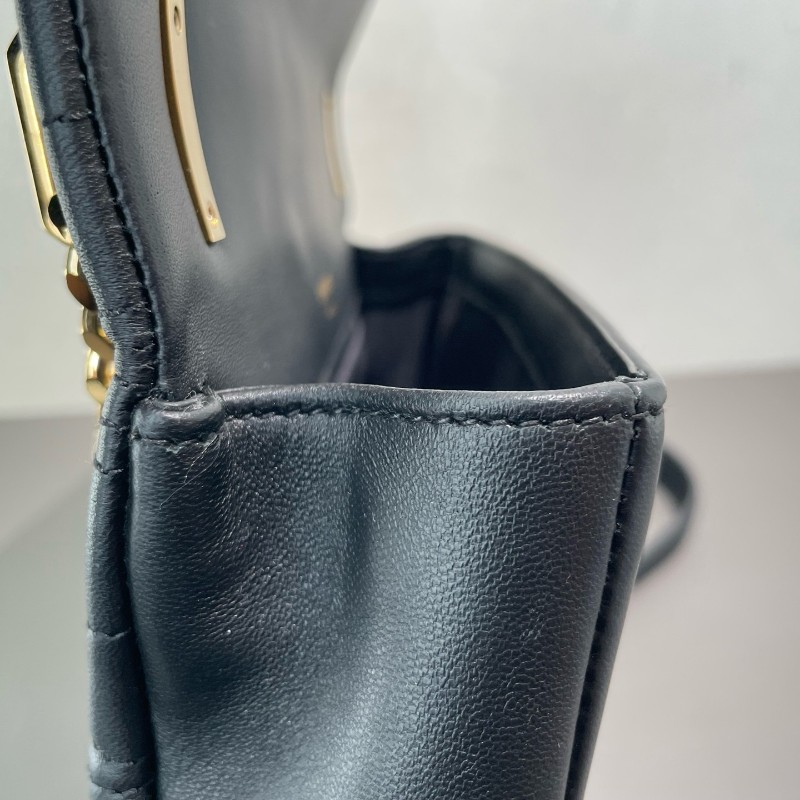 Burberry Lola 蘿拉包 黑金 字母B鏈條肩帶 羊皮 小號 肩背包 斜背包-13
